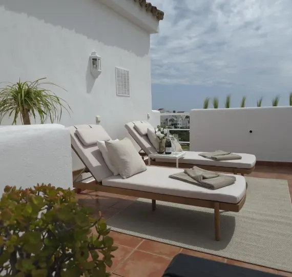 Sale of middle floor apartment in Valle Romano