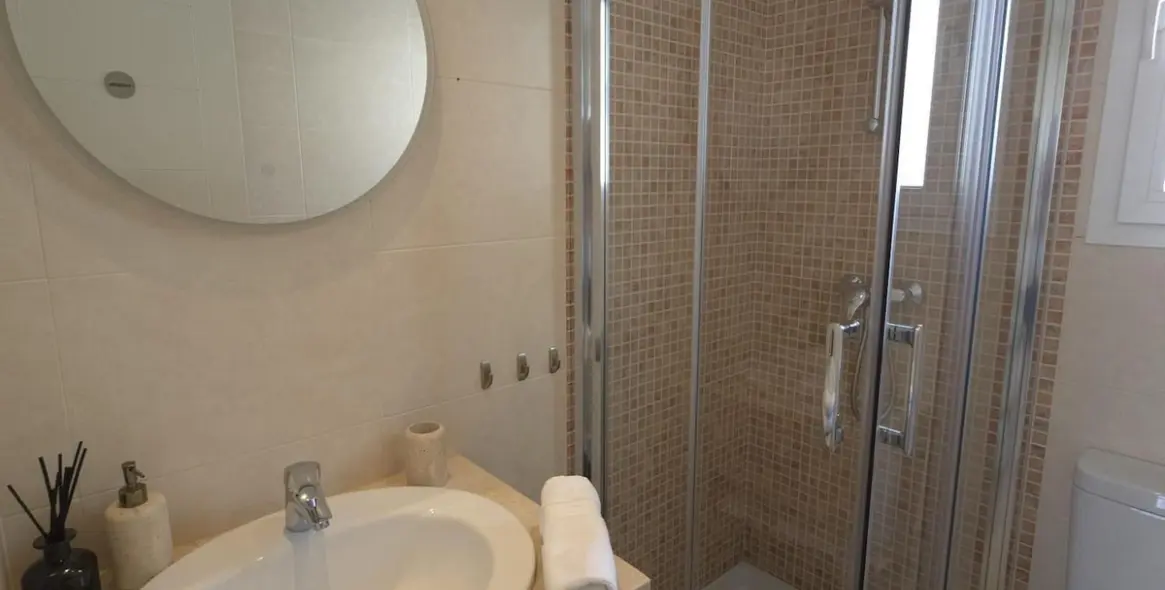 Sale of middle floor apartment in Valle Romano 14