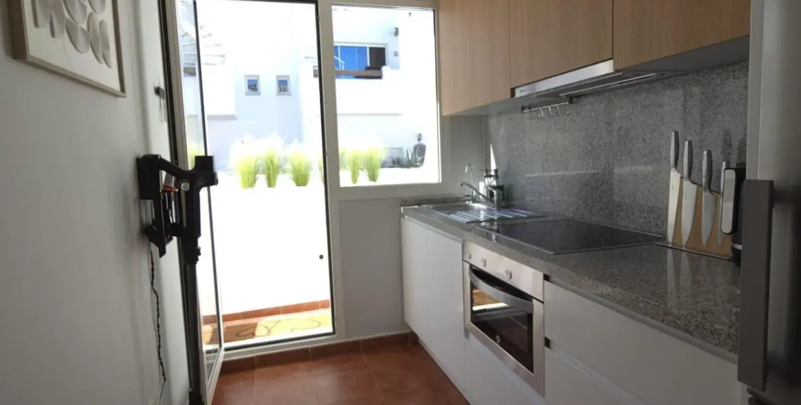 Sale of middle floor apartment in Valle Romano 16