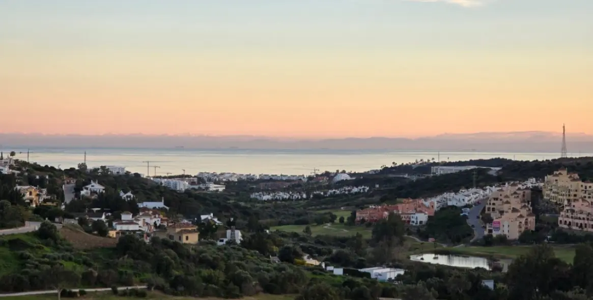 Sale of middle floor apartment in Valle Romano 22