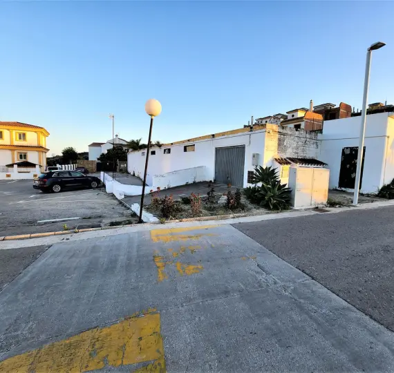 Продажа складского помещения в Manilva