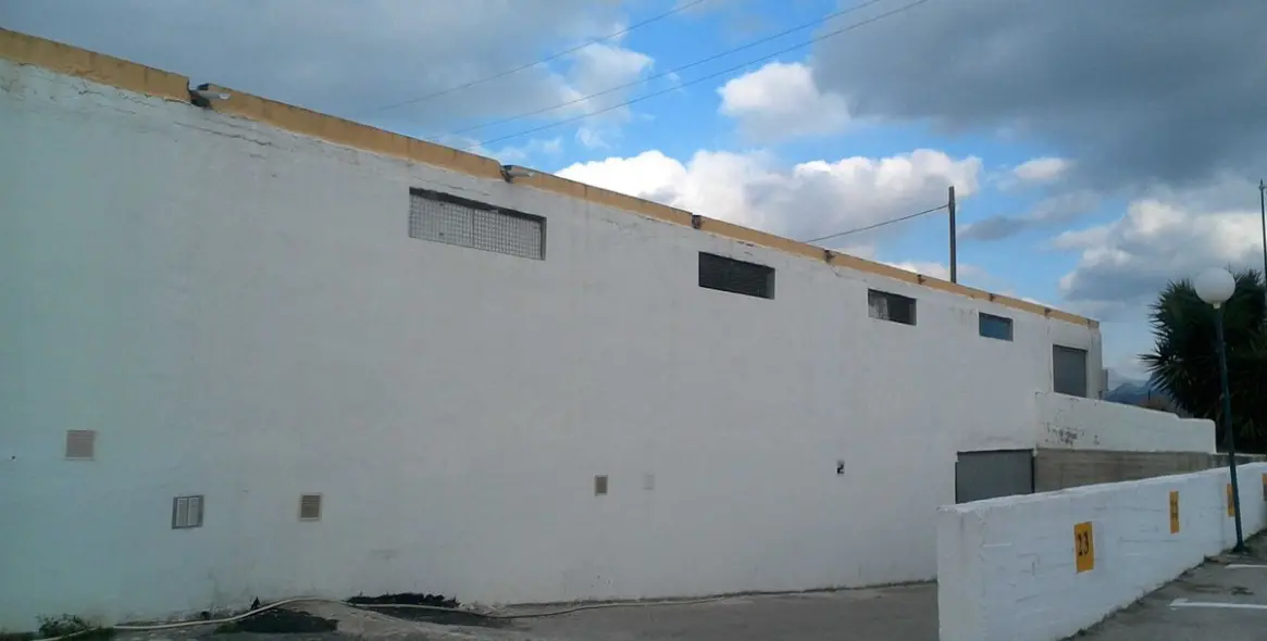 Продажа складского помещения в Manilva 5