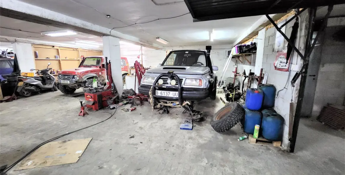 Продажа складского помещения в Manilva 13