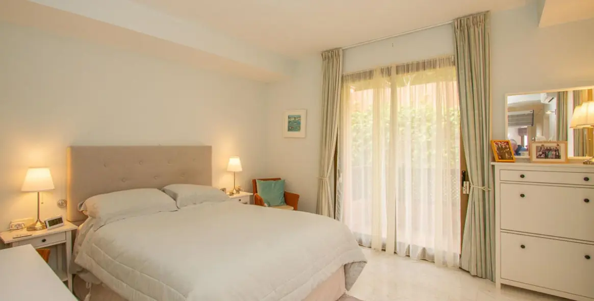 Sale of middle floor apartment in La Mairena 15