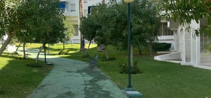 Sale of middle floor apartment in Nueva Andalucía 2