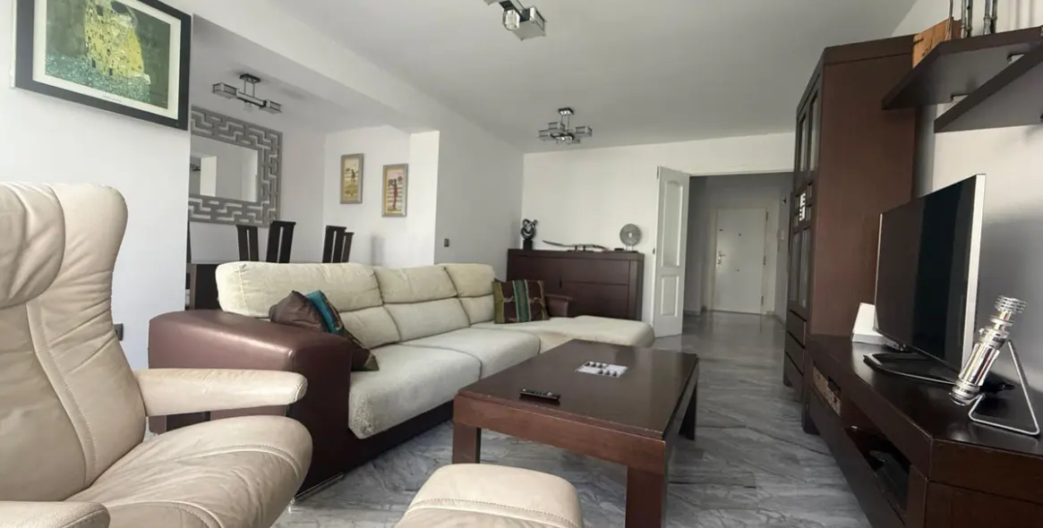 Sale of middle floor apartment in Nueva Andalucía 8