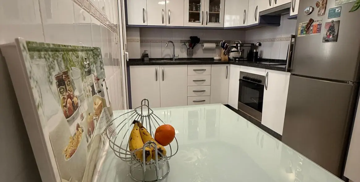 Sale of middle floor apartment in Nueva Andalucía 17