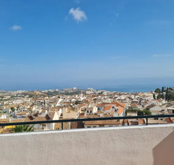 Продажа апартаментов на среднем этаже в Benalmadena