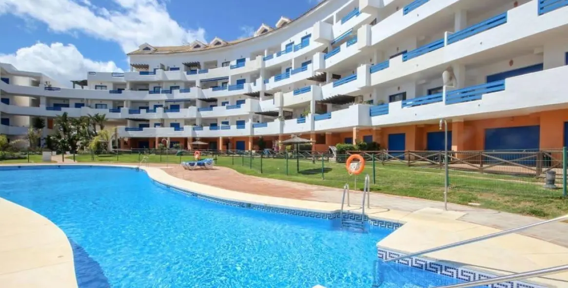 Продажа апартаментов на первом этаже в La Duquesa 1