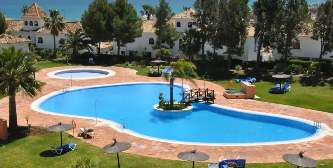 Продажа апартаментов на первом этаже в La Duquesa 2