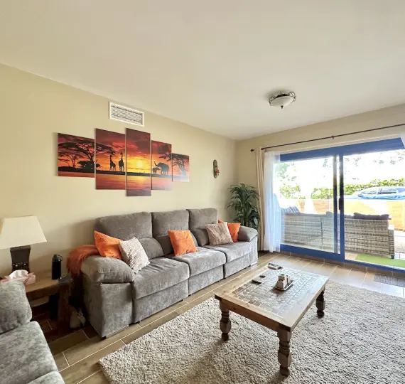 Продажа апартаментов на первом этаже в La Duquesa