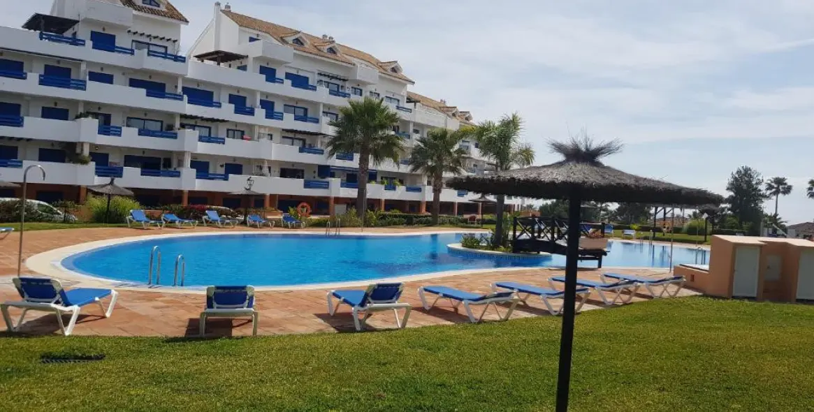 Продажа апартаментов на первом этаже в La Duquesa 17