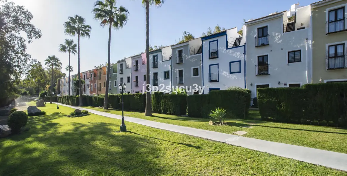 Sale of semi-detached house in Casares Playa 2