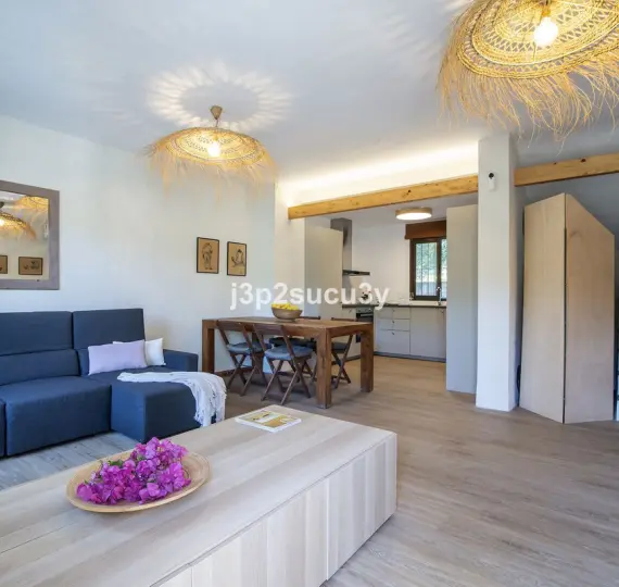 Semi-detached house R5200129