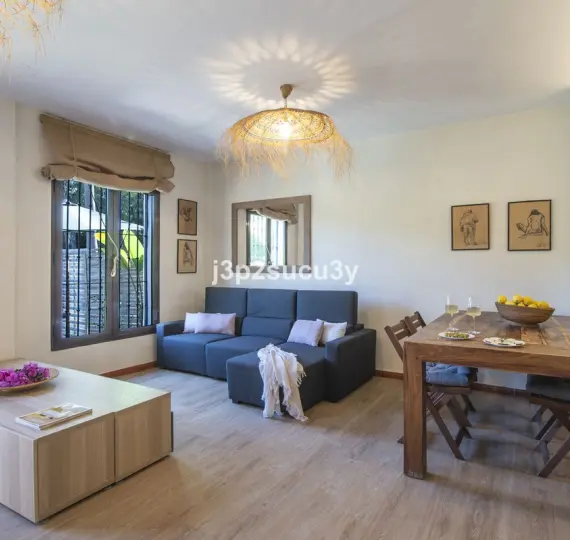 Semi-detached house R5200129