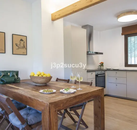 Semi-detached house R5200129