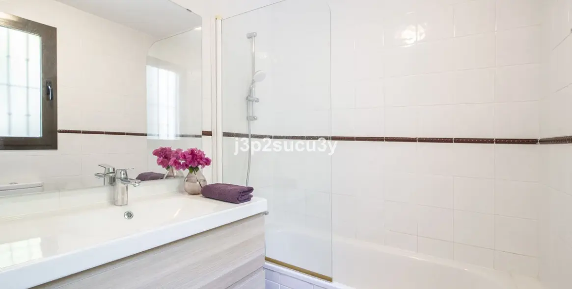 Sale of semi-detached house in Casares Playa 15