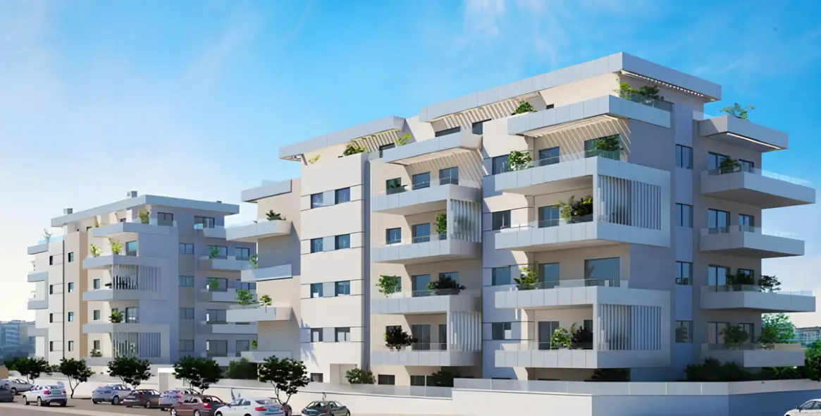 Sale of ground floor apartment in Las Lagunas 17