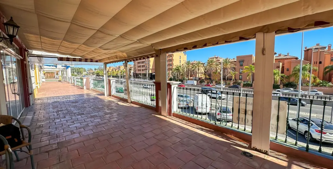 Venta de local comercial en El Paraiso 5