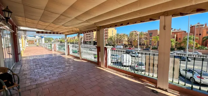 Продажа коммерческого помещения в El Paraiso 4