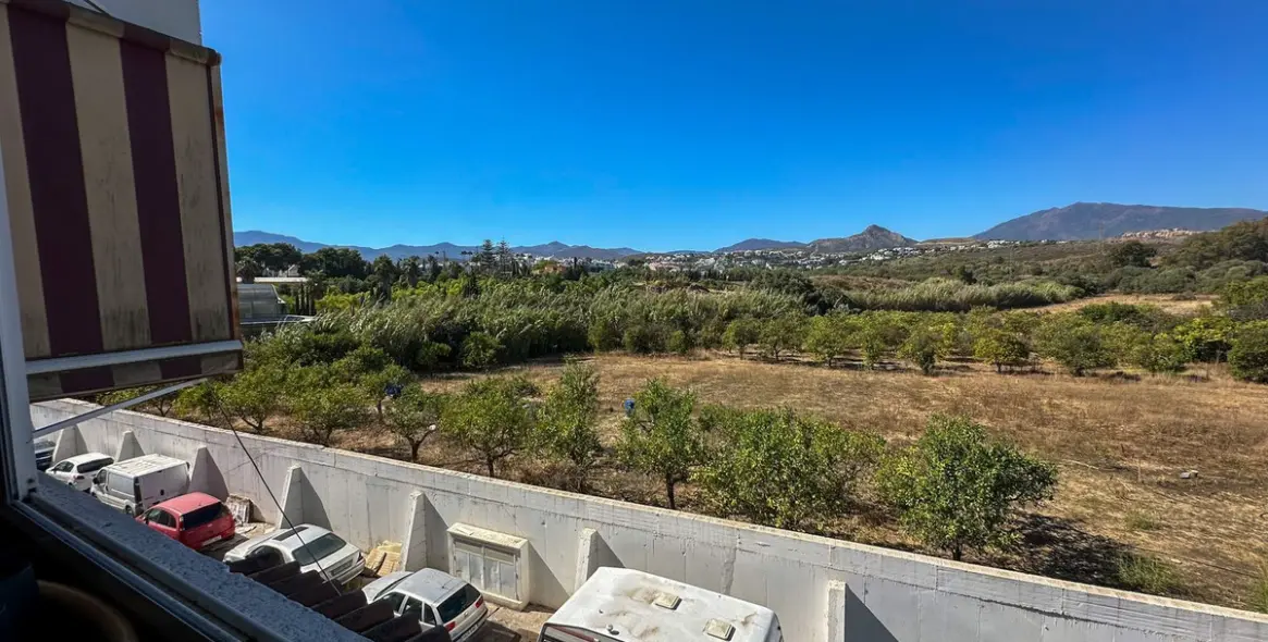 Venta de local comercial en El Paraiso 12