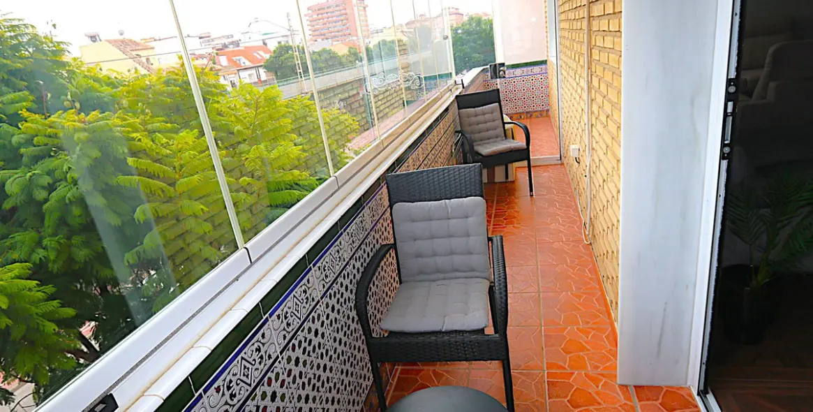 Sale of middle floor apartment in Fuengirola 9