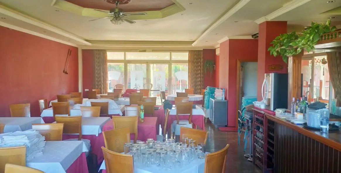 Venta de restaurante en New Golden Mile 8