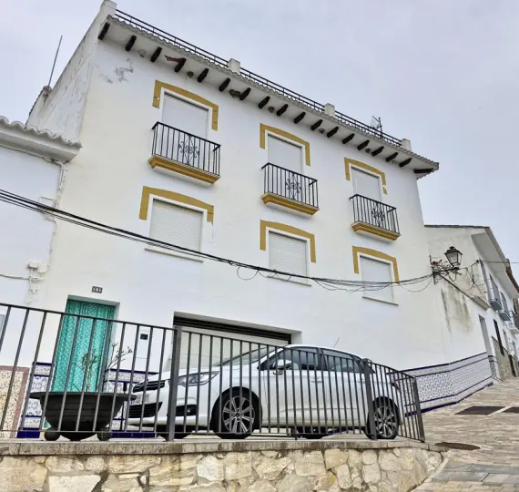 Sale of townhouse in Guaro