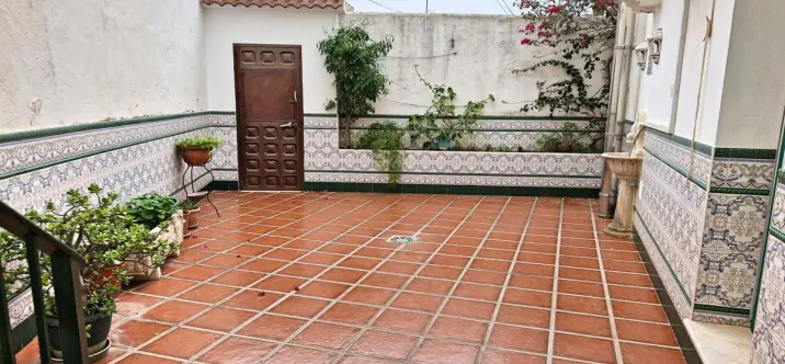 Sale of townhouse in Guaro 3