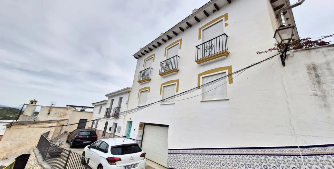 Продажа таунхауса в Guaro 34