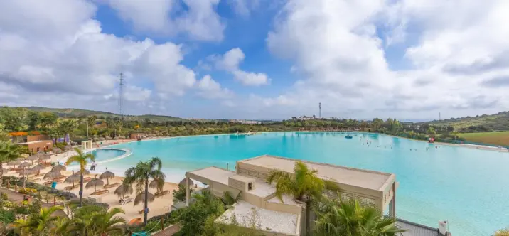 Продажа апартаментов на первом этаже в Casares Playa 1