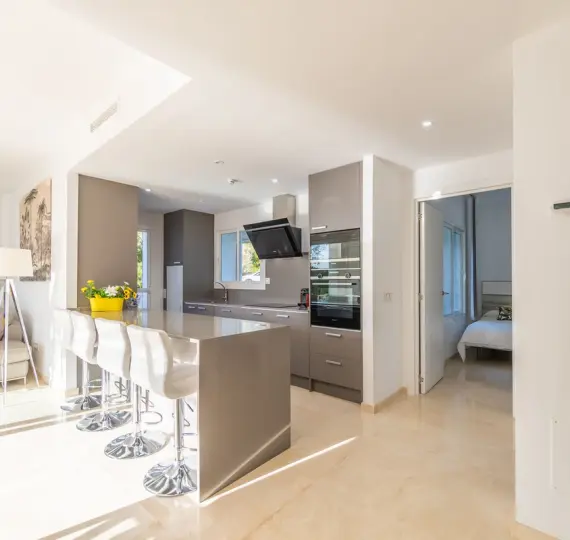 Продажа апартаментов на первом этаже в Casares Playa