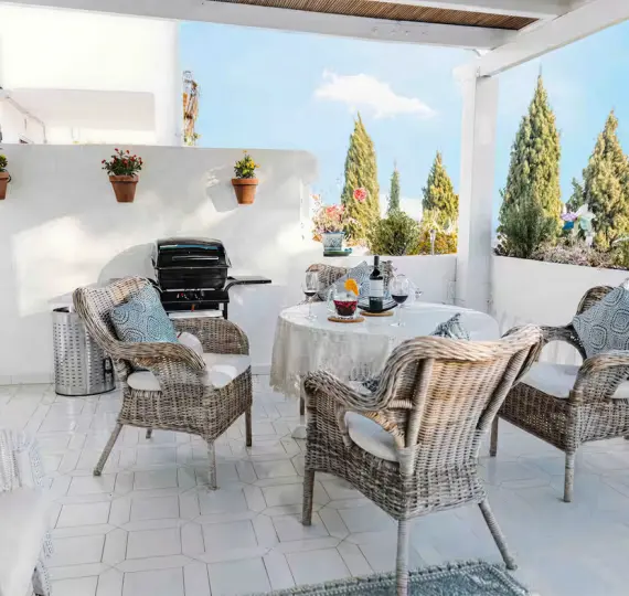 Продажа апартаментов на среднем этаже в Mijas