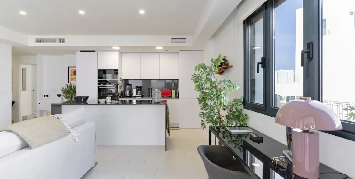 Продажа апартаментов на первом этаже в Casares 10