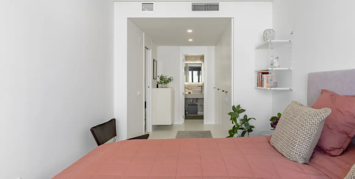 Продажа апартаментов на первом этаже в Casares 13