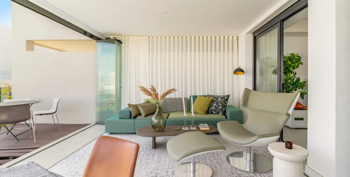 Продажа апартаментов на первом этаже в Casares 15