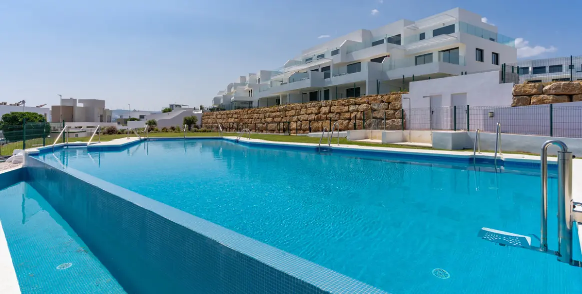 Продажа апартаментов на первом этаже в Casares 20