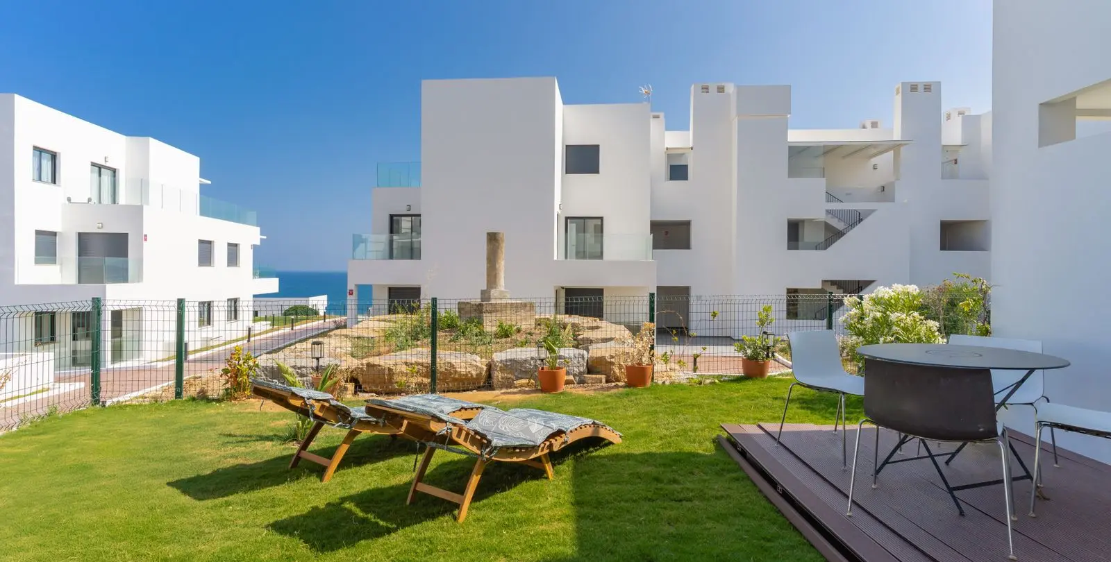 Продажа апартаментов на первом этаже в Casares 3