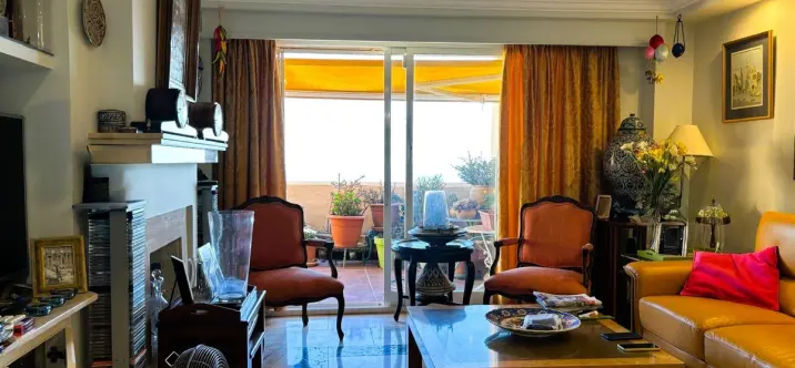 Продажа апартаментов на среднем этаже в Calahonda 2