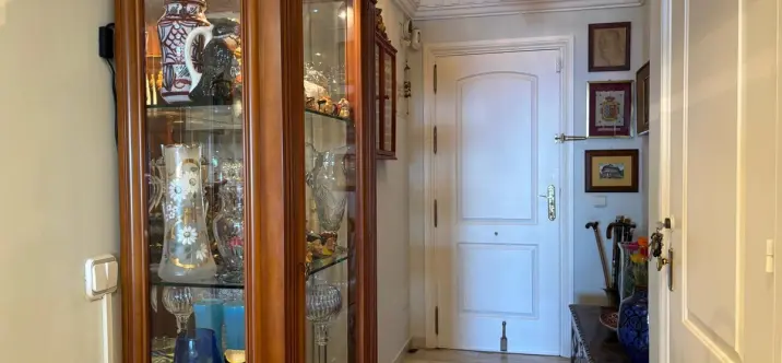 Продажа апартаментов на среднем этаже в Calahonda 3