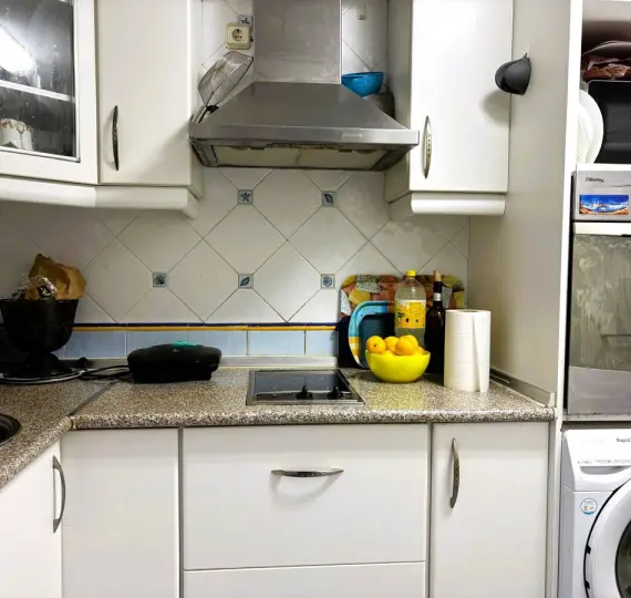 Продажа апартаментов на среднем этаже в Calahonda