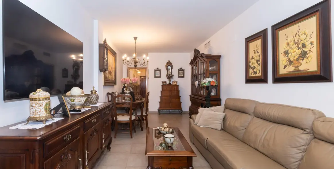 Продажа апартаментов на первом этаже в Estepona 18