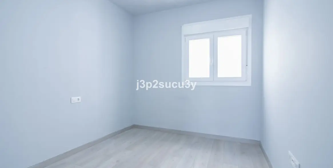 Sale of middle floor apartment in Estepona 20