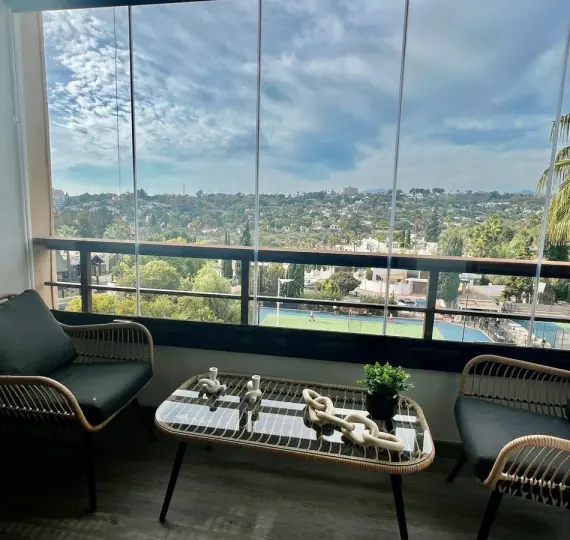 Sale of middle floor apartment in Nueva Andalucía