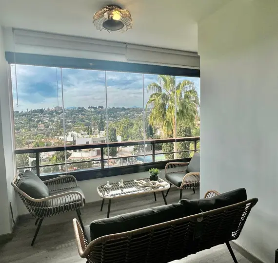 Sale of middle floor apartment in Nueva Andalucía