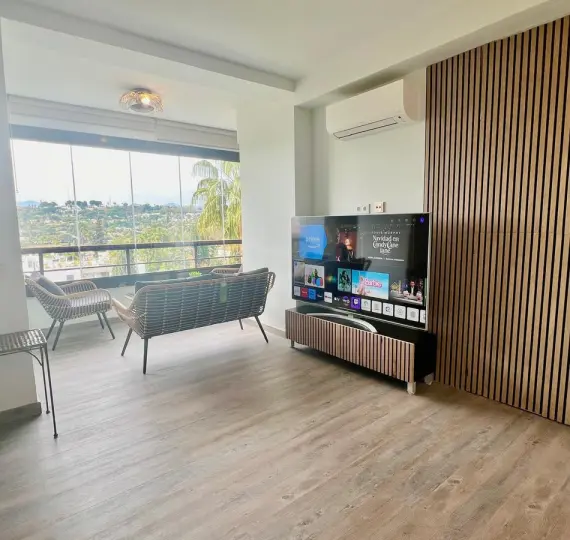 Sale of middle floor apartment in Nueva Andalucía