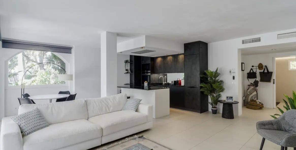 Sale of ground floor apartment in Reserva de Marbella 7