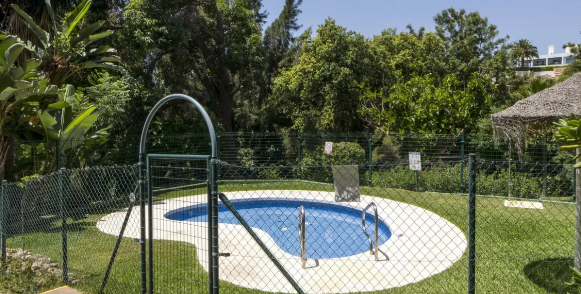 Продажа апартаментов на первом этаже в Reserva de Marbella 25