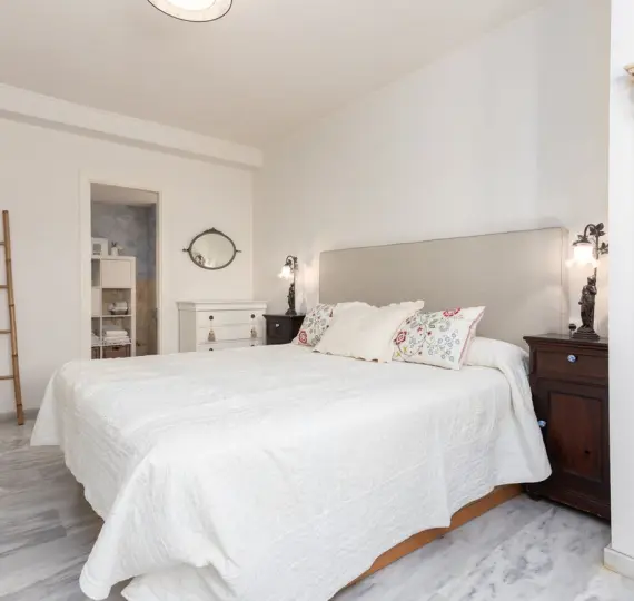 Апартаменты на первом этаже R5216263