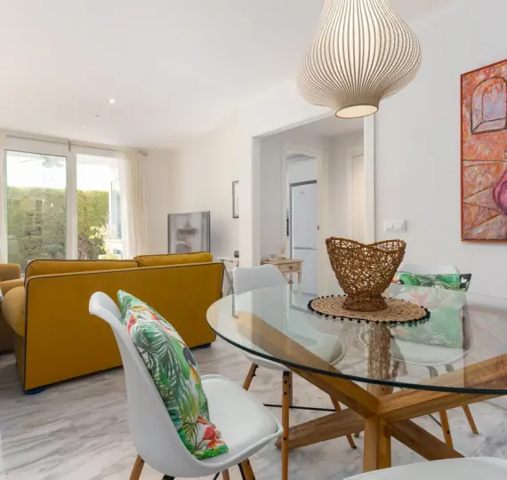 Апартаменты на первом этаже R5216263